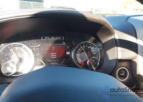 2020 Ram 1500 Laramie 4X4 5'7 Box z USA, uszkodzony, nr VIN 1C6SRFJT4LN264573